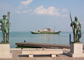 Balatonfüred, Halász és Révész szobra