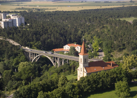 Veszprém, Szent István völgyhíd